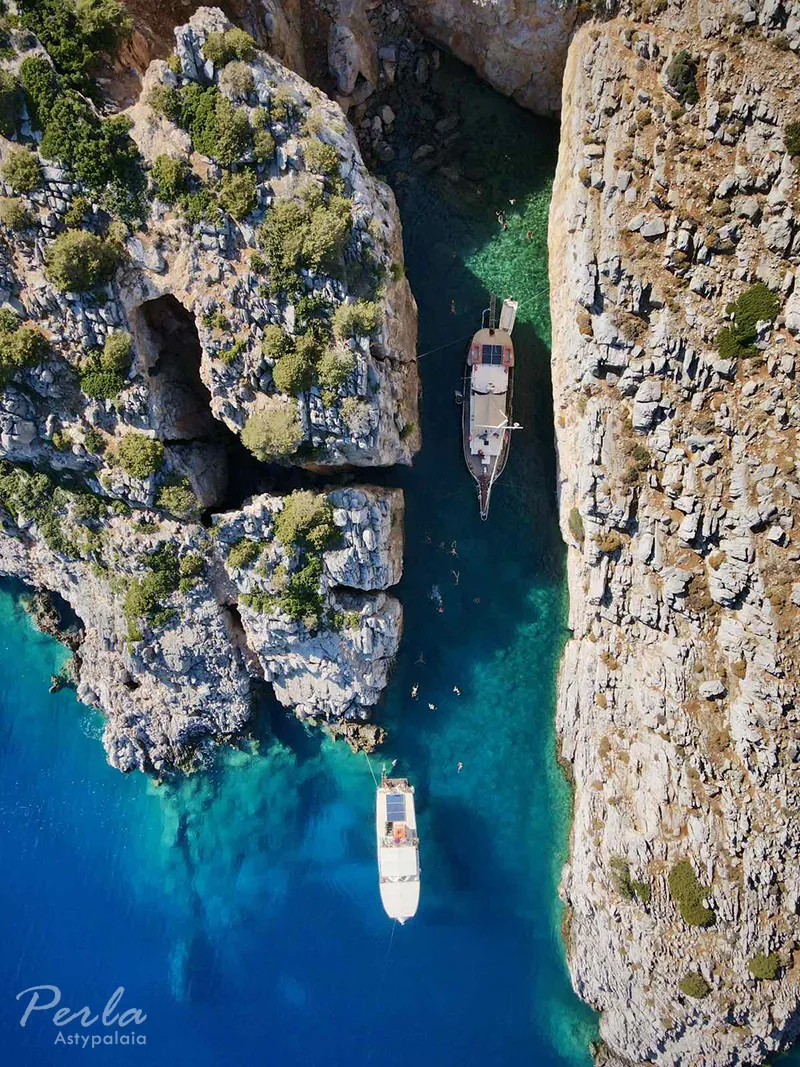 Red Rock Beach Astypalaia - Boat Tour Cruises by Perla Astypalaia